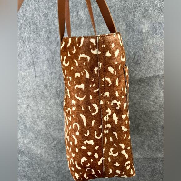 MADEWELL The Medium Transport Tote: Printed Calf Hair Edition in Pecan - Picture 6 of 12
